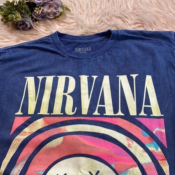NWOT Nirvana Smiley Swirl Blue Unisex Short Sleeve Tee sz M - Picture 3 of 11